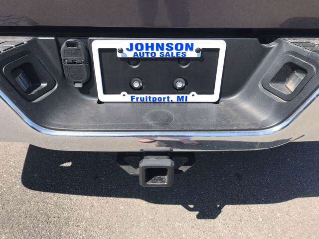 2015 RAM Ram Pickup 1500 4x4 SLT 4dr Crew Cab 5.5 ft. SB Pickup